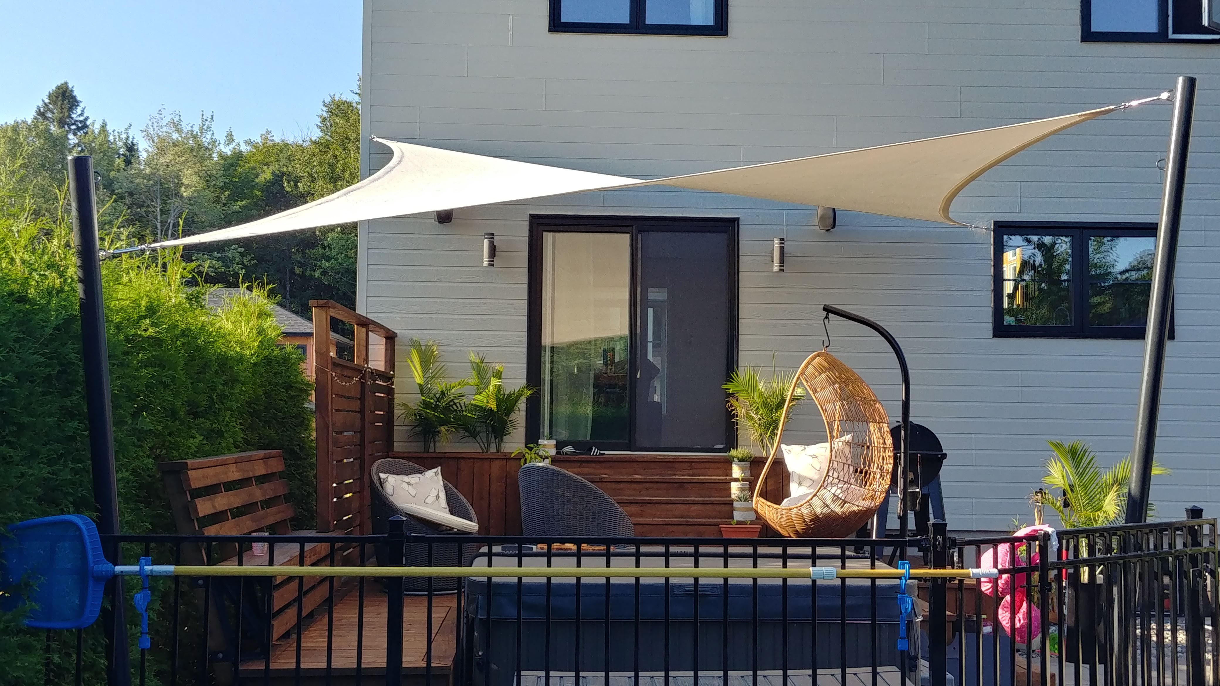 Shade Sails Broadbeach Waters